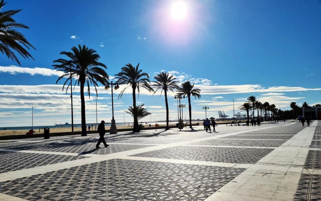 Holiday&Vacations Apartment On The Beach Valencia Exteriör bild