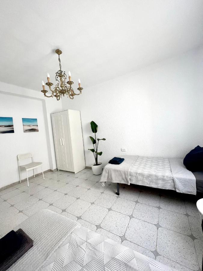Holiday&Vacations Apartment On The Beach Valencia Exteriör bild
